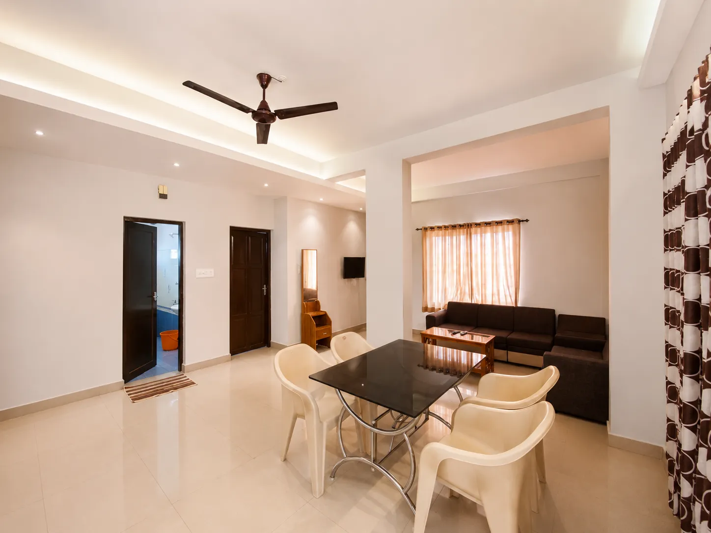 Standard Single Room (306C) - Interior View #1