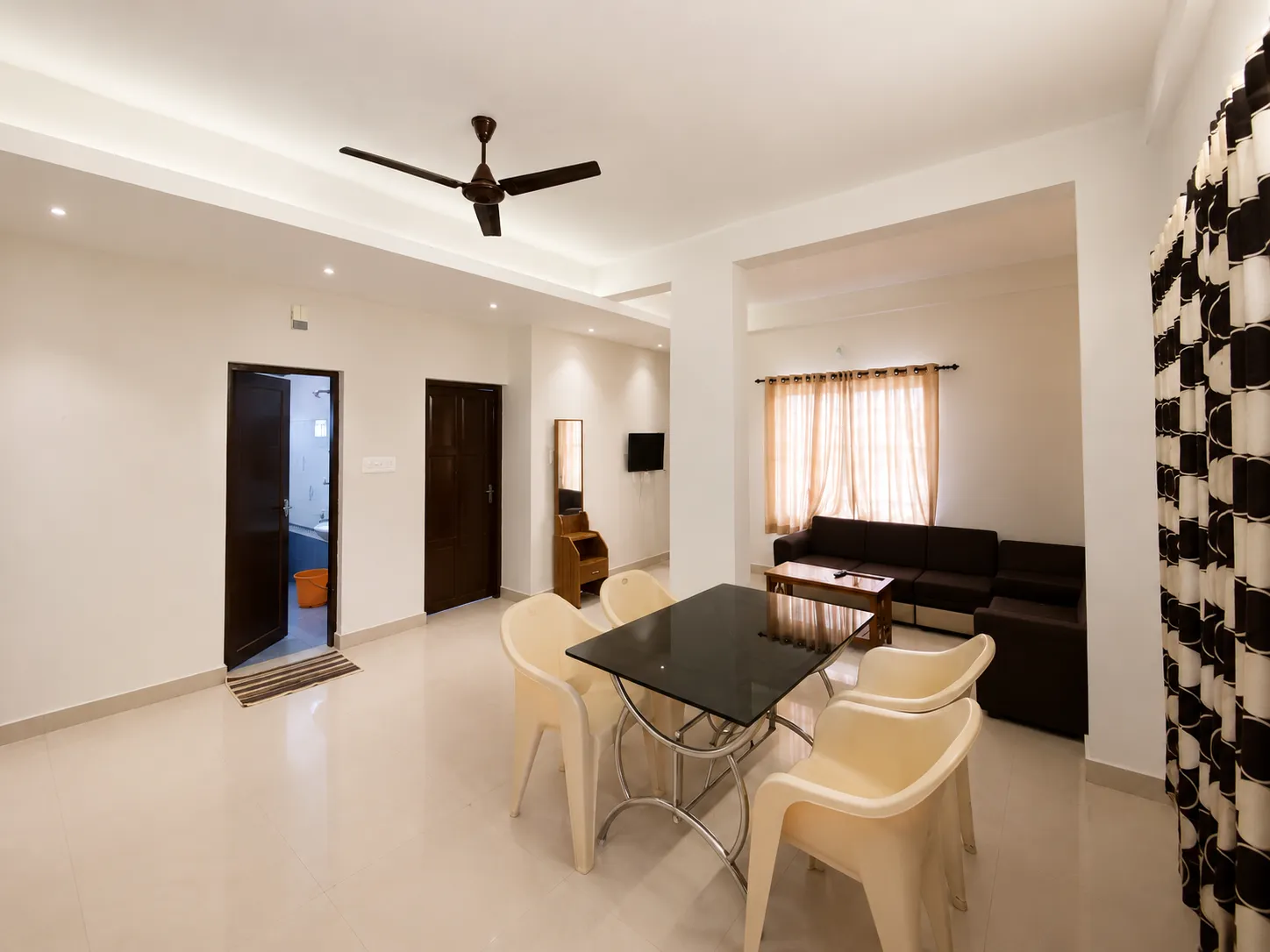 Premium Double Room - Interior View #2