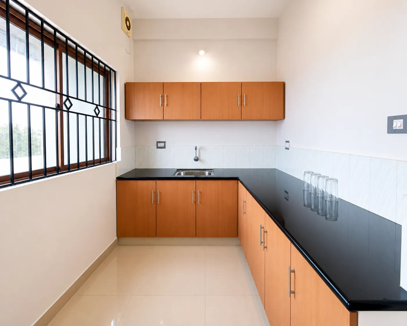Premium Double Room - Interior View #4