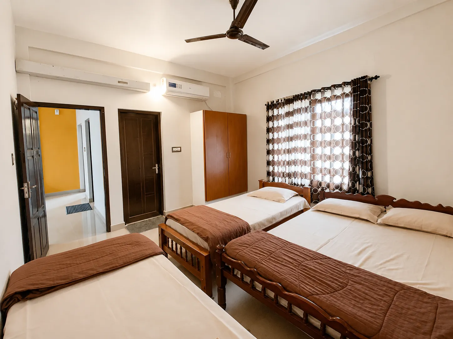 Double 8 Bed Room - Interior View #4