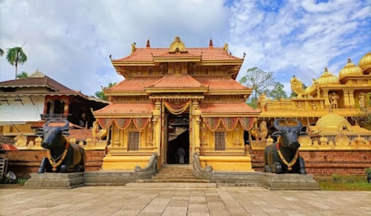 Kanadi Kavu & Kanadi Devasthanam Kuttichathan Temple Gallery Photo 5